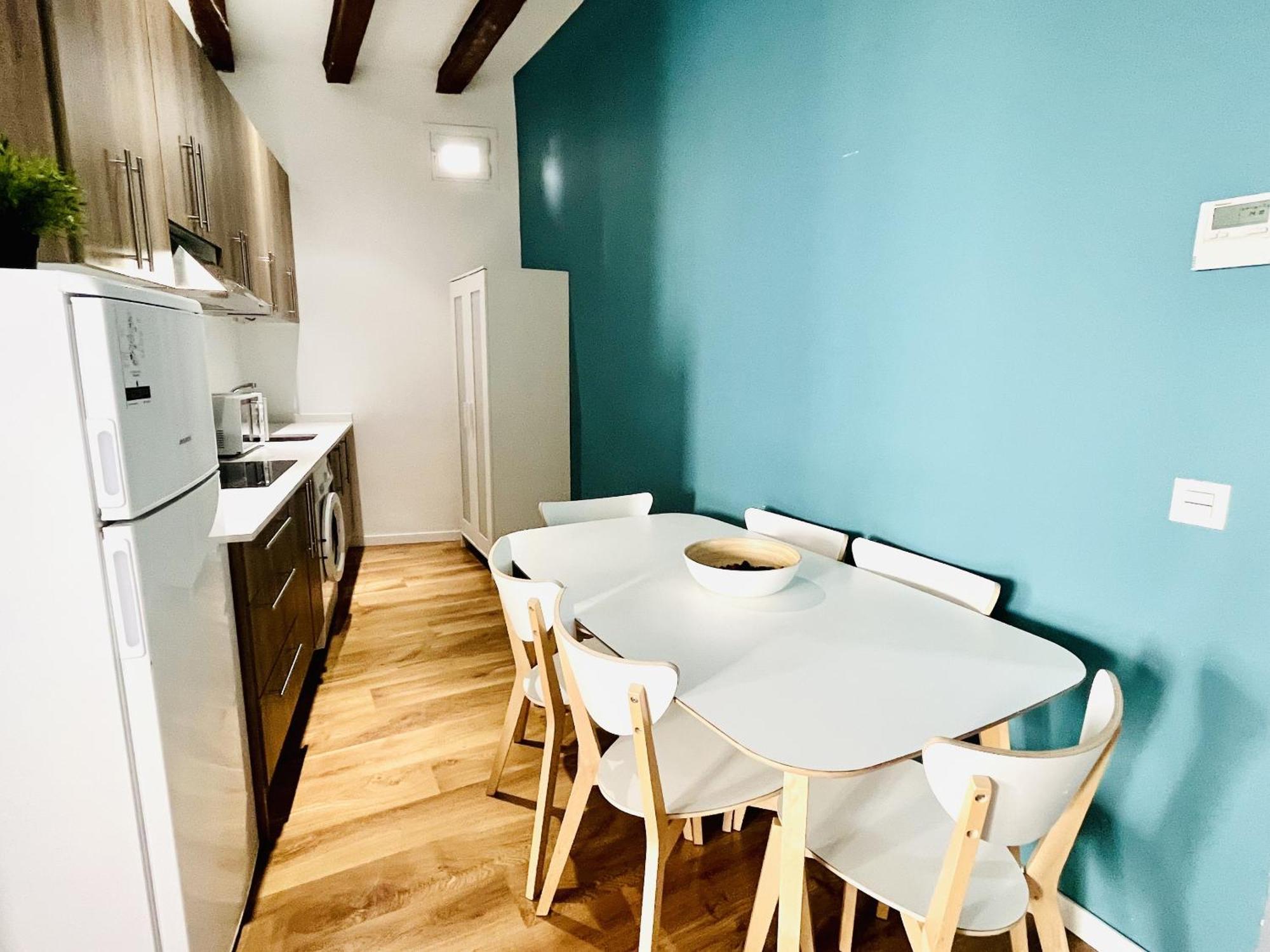 Dplace To Be - Amazing Apartments In Historic Center Мадрид Номер фото